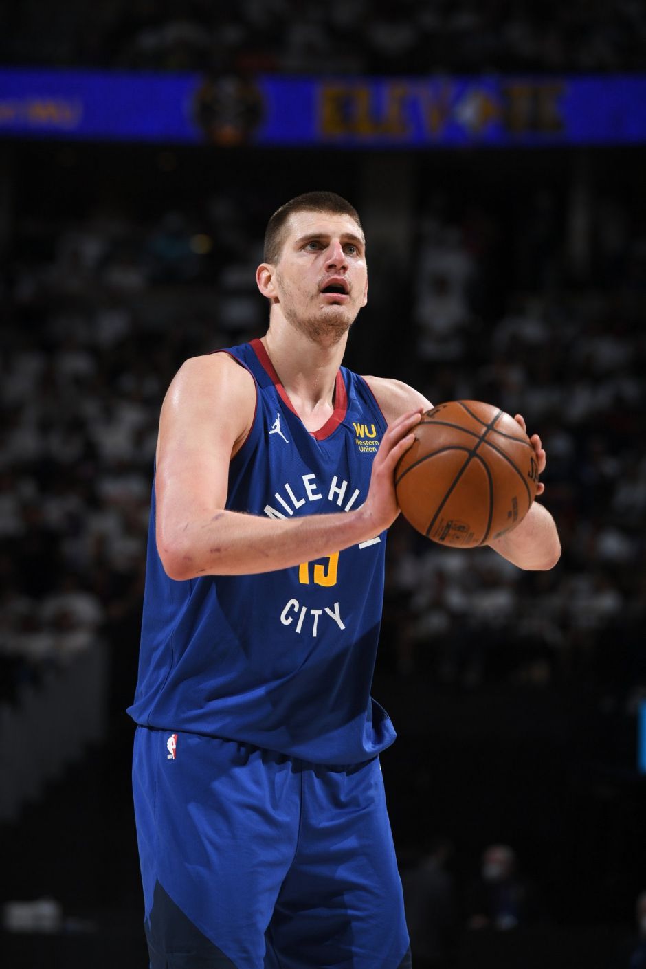 球迷们不妨 球迷们不妨