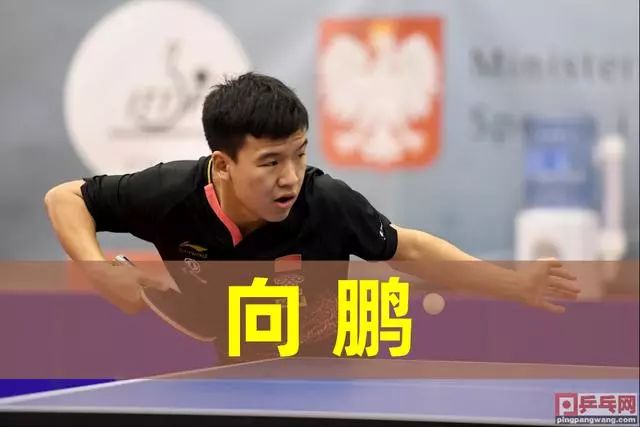 具备至少一 具备至少一